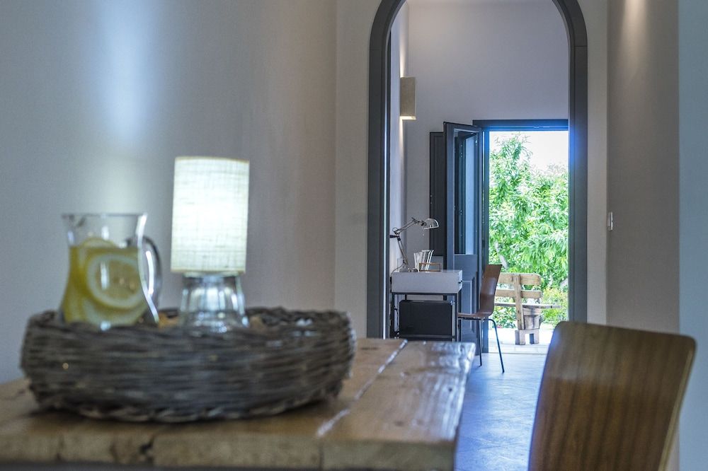 Suite, 1 Double or 2 Twin Beds, Patio, Garden Area