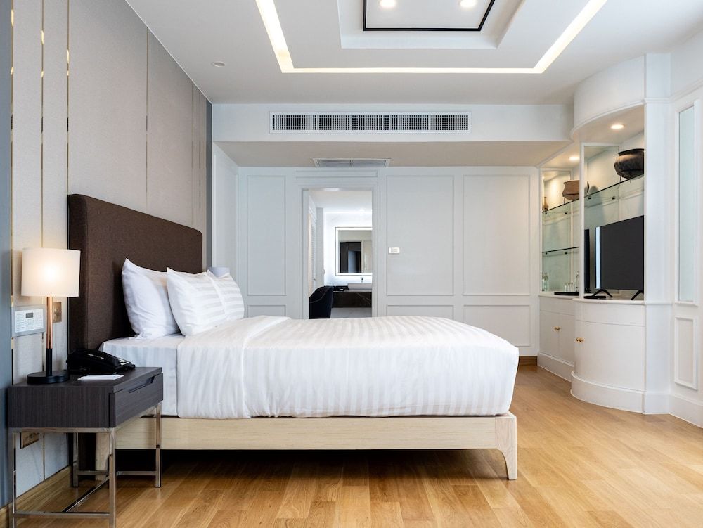 undefined Rembrandt Hotel Bangkok 8