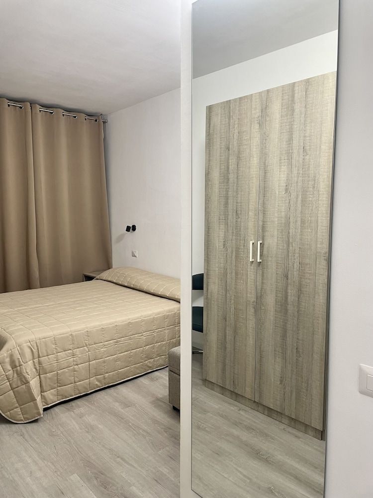 Hotel Anna Siena Nord Classic Double Room 12