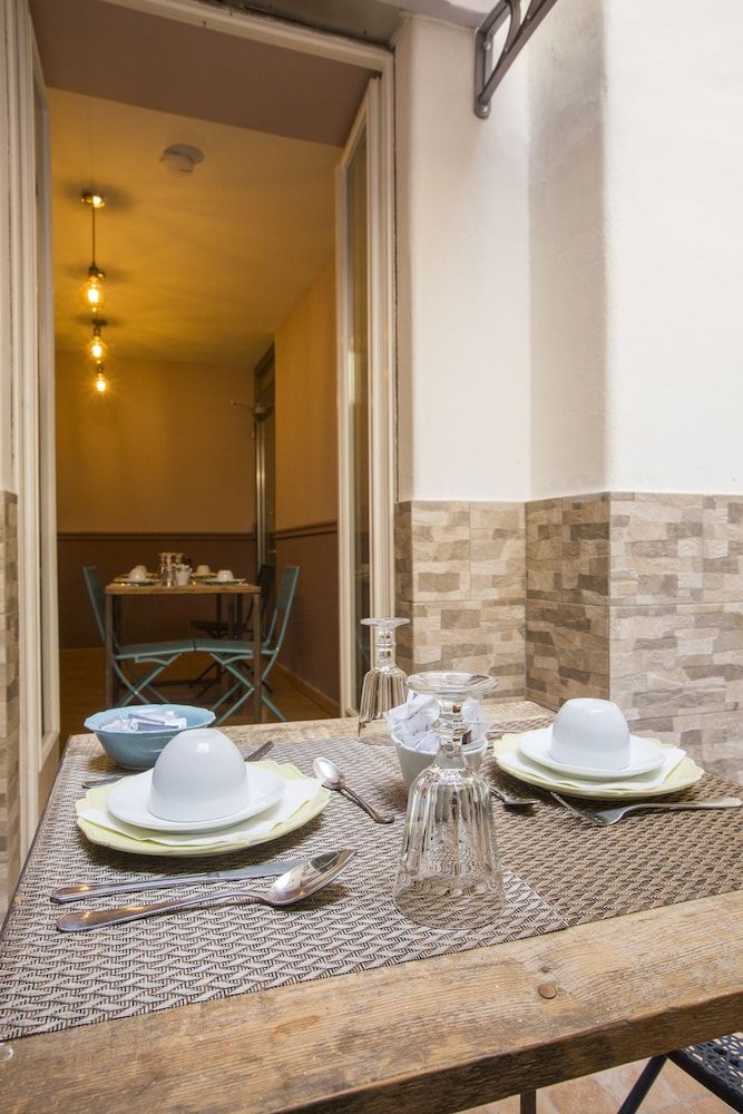 undefined Dem Hotel 5