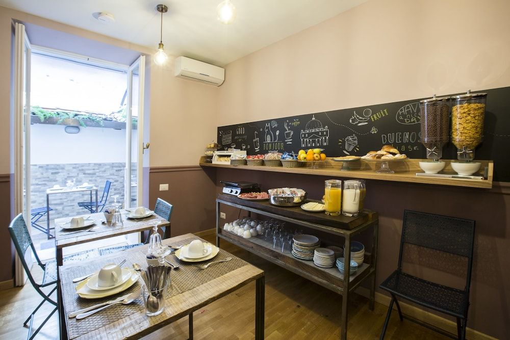 undefined Dem Hotel 9