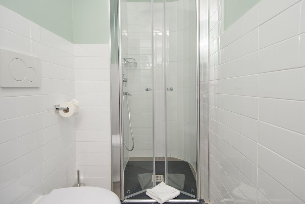 Dem Hotel Deluxe Double Room 6