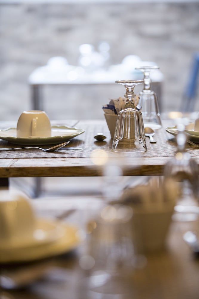 undefined Dem Hotel 8