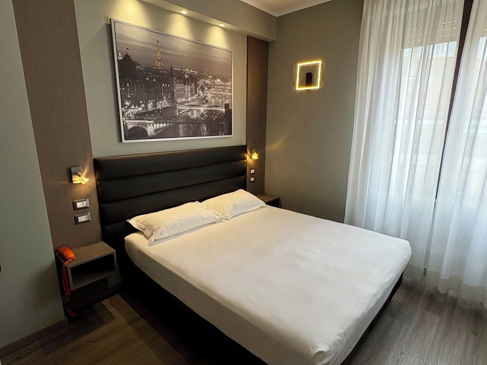 Hotel Perugino Standard Double Room 2