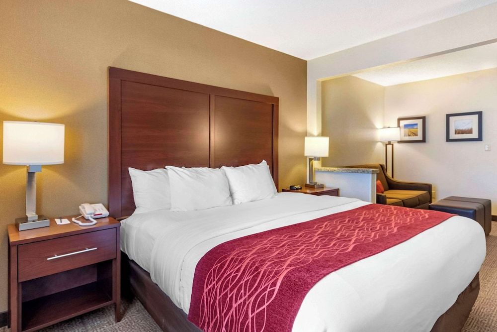 Suite, 1 King Bed, Non Smoking