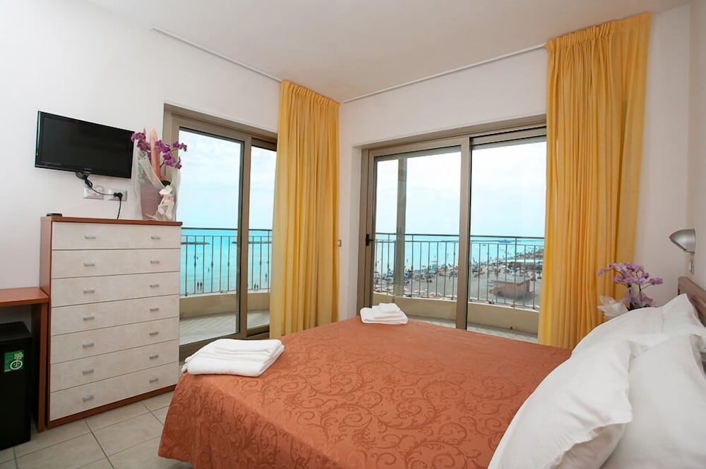 Hotel Adria Beach Club