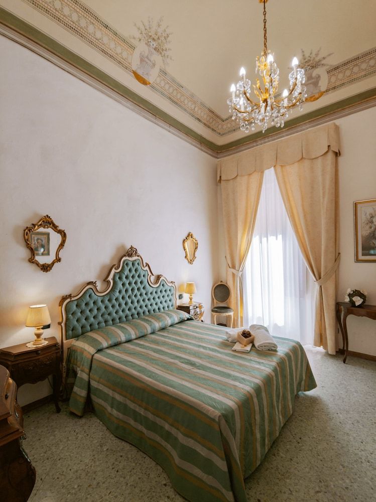 B&B Siena in Centro - Diffuso Comfort Double Room 11