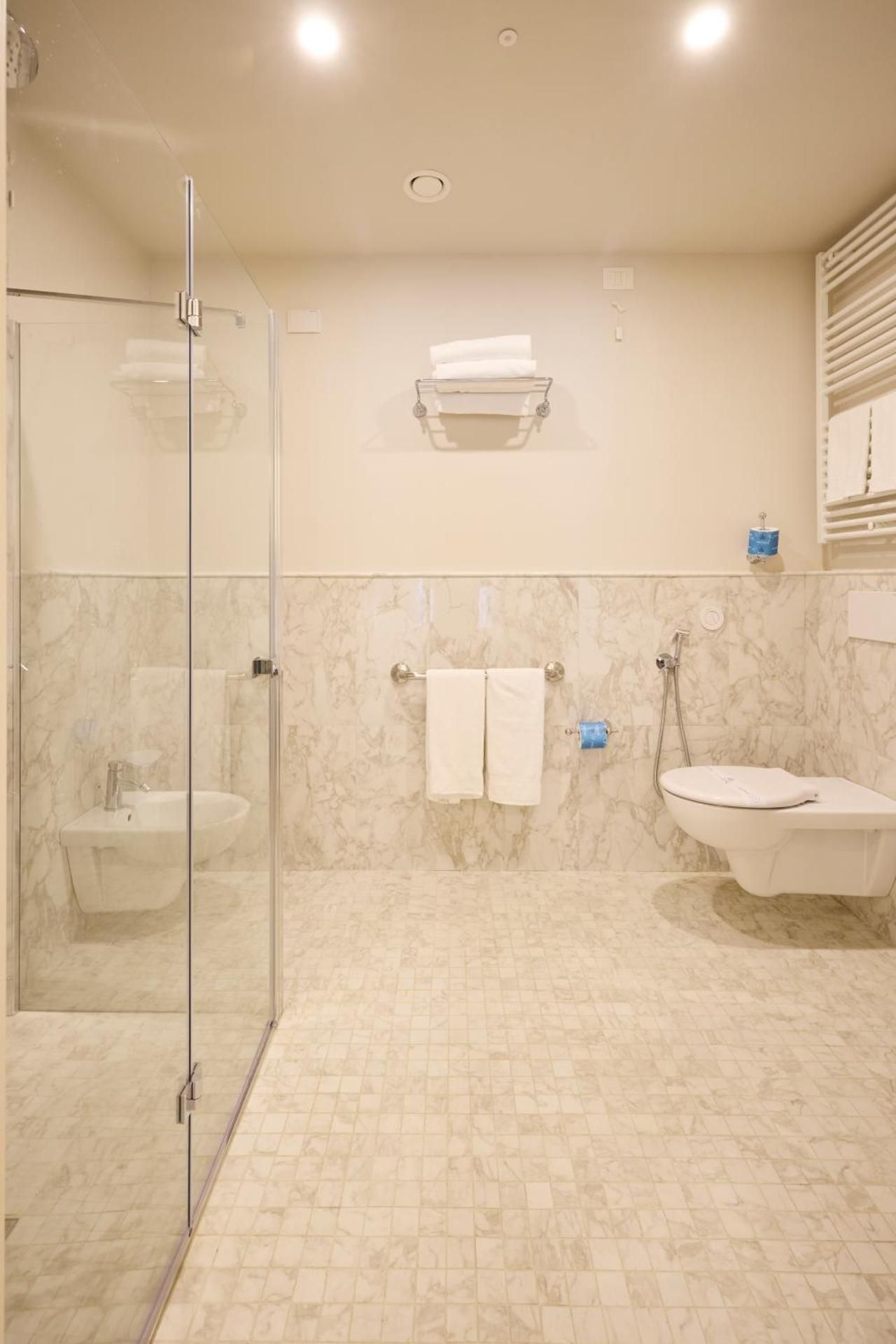 undefined Art Atelier 10