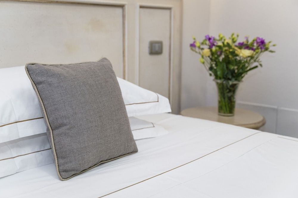 Art Atelier Economy Double Room 8