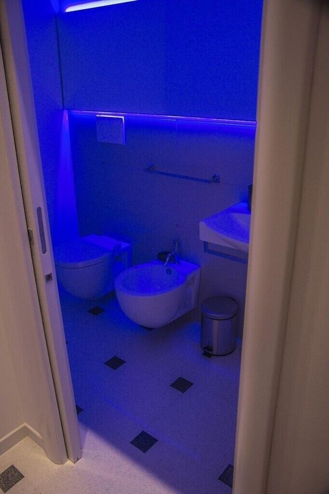 La Bella Trani Deluxe Double Room, Bathtub 4