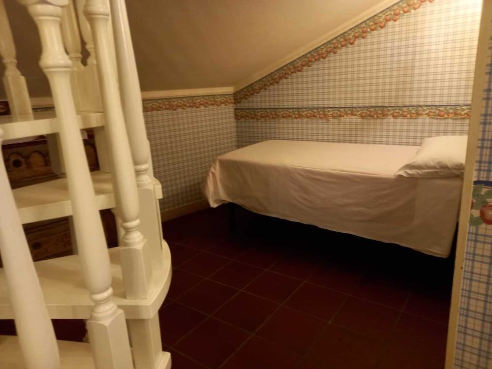 Hotel Duchessa Isabella Collection by GSA Hotels Classic Quadruple Room 3