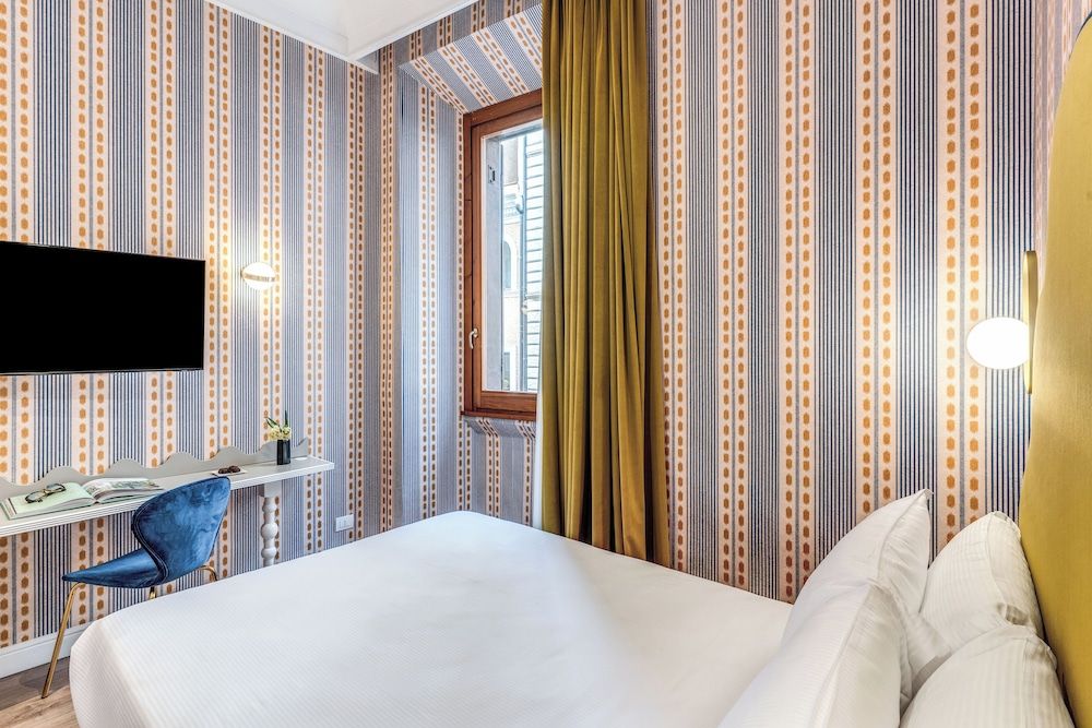 undefined Townhouse Condotti 29