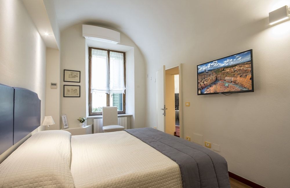 undefined Quattro Cantoni 3