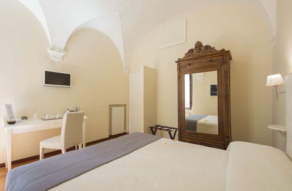 Quattro Cantoni Superior Double or Twin Room, Ensuite 5