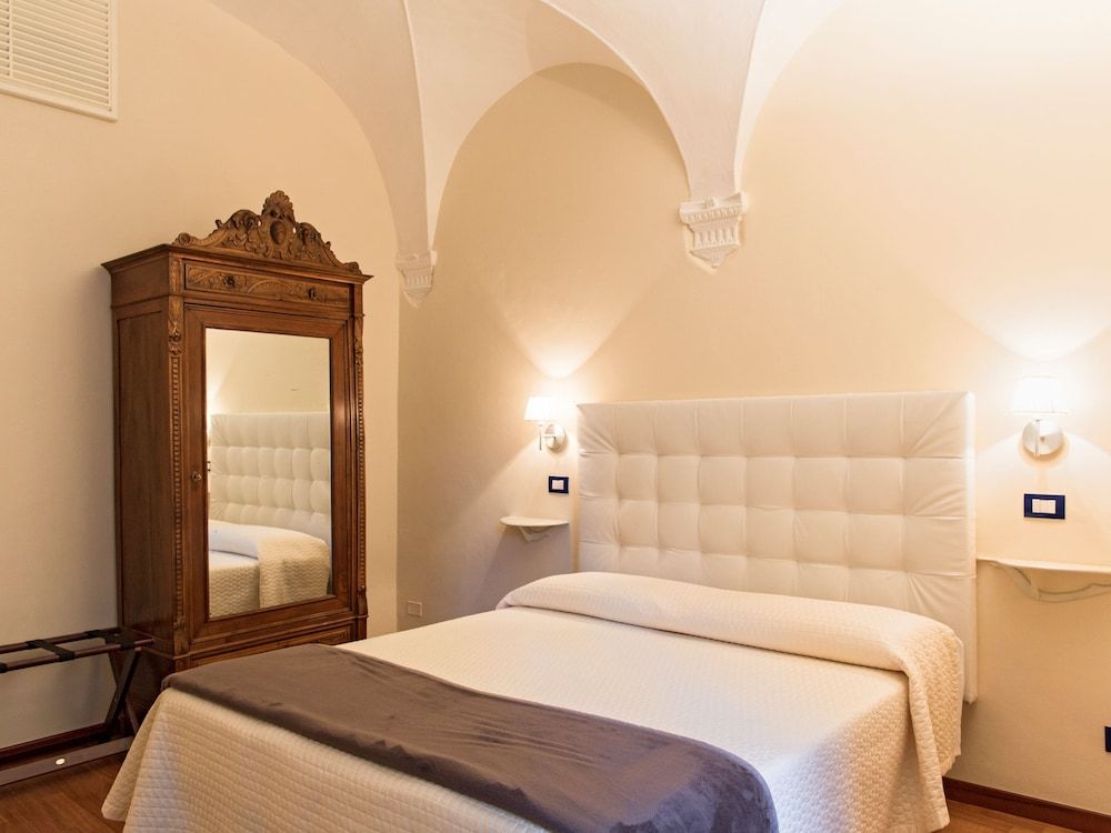 Quattro Cantoni Superior Double or Twin Room, Ensuite 7