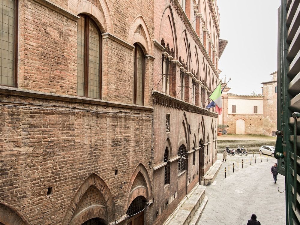 undefined Quattro Cantoni 7