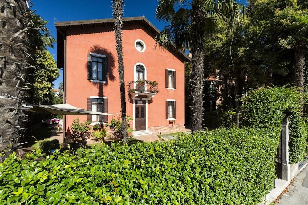 81901098e0dd44acdf31a5ae6f663fad_6TUP7X