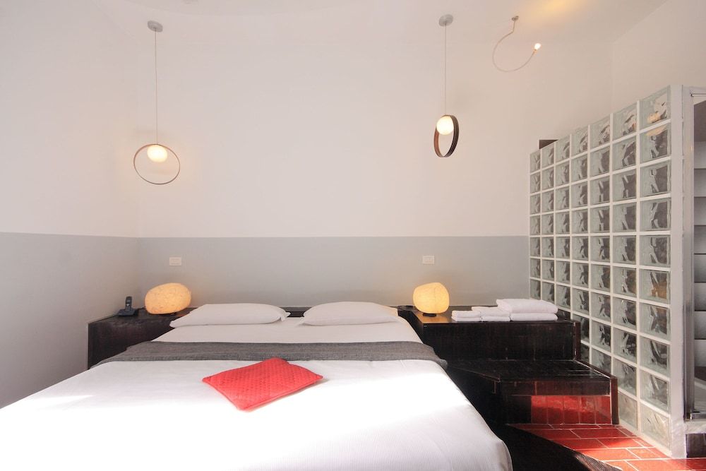 Ecce Roma Suites Classic Triple Room 13