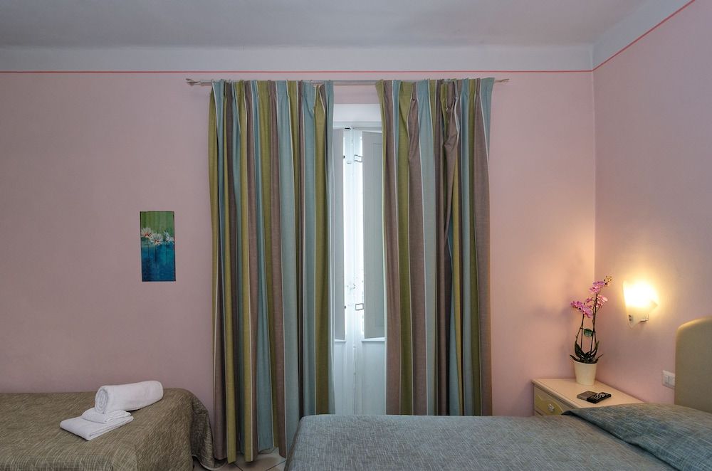 B&B Alma Triple Room 5