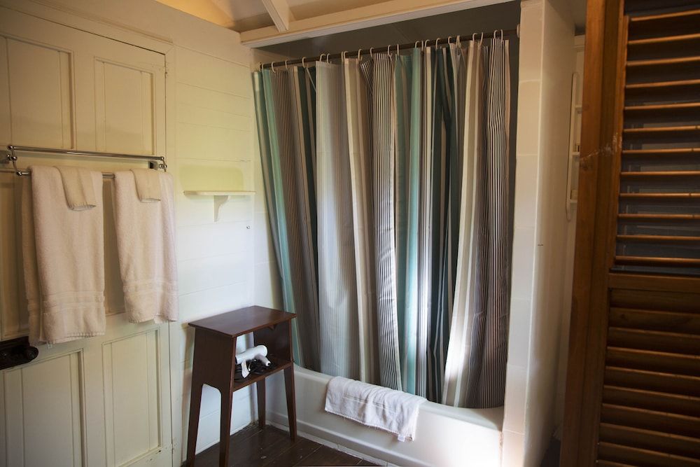 Hermitage Nevis Deluxe Room, Balcony 5