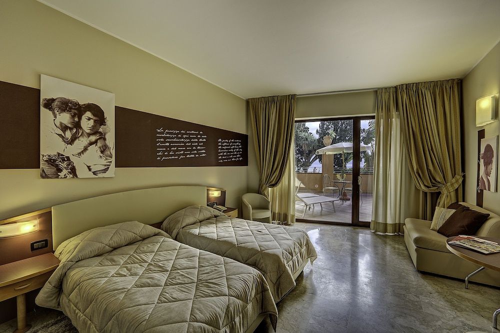 Superior Triple Room, Balcony, Sea View