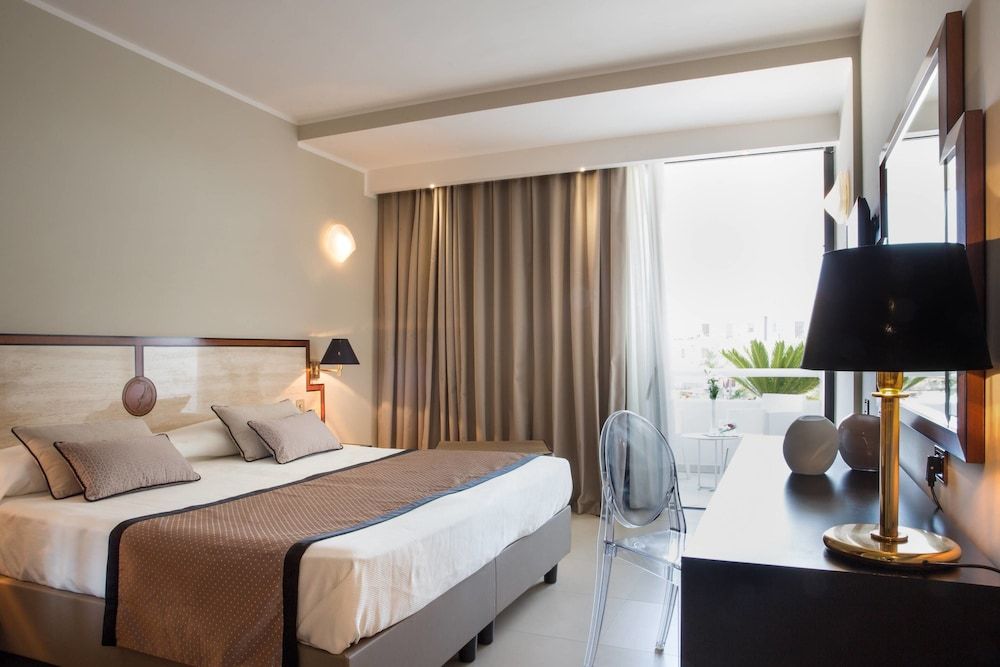Double or Twin Room, Balcony (Elegance)