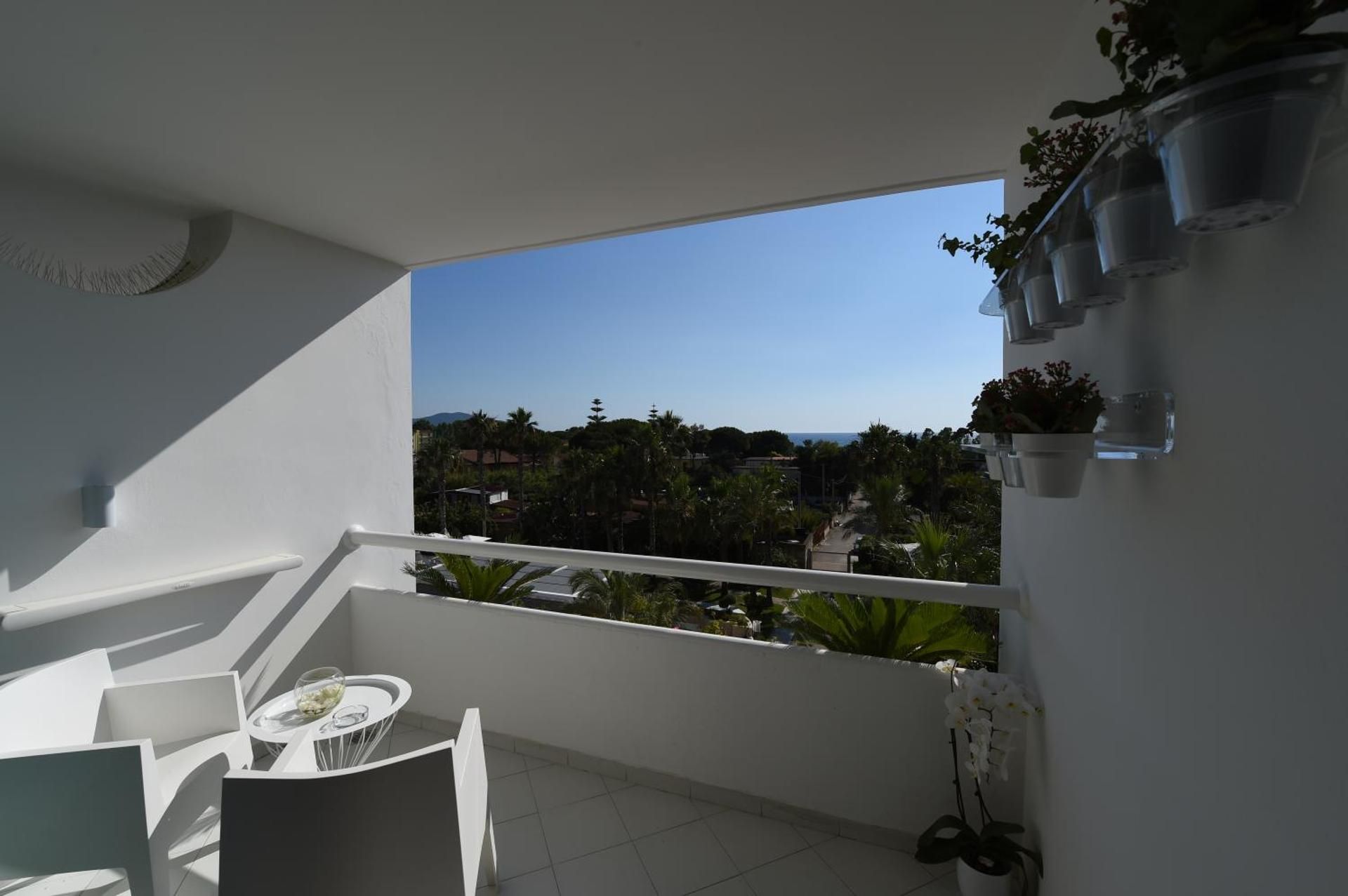 Prestige Double or Twin Room with Sea View