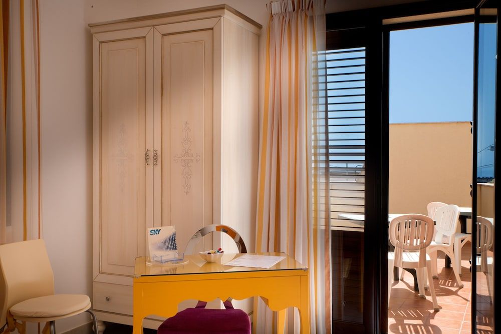 Il Mandorlo Quadruple Room 3