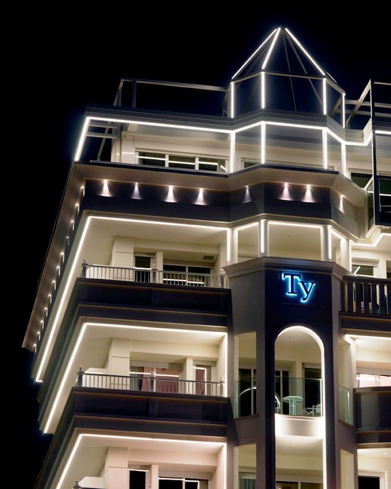 Front of property - evening/night