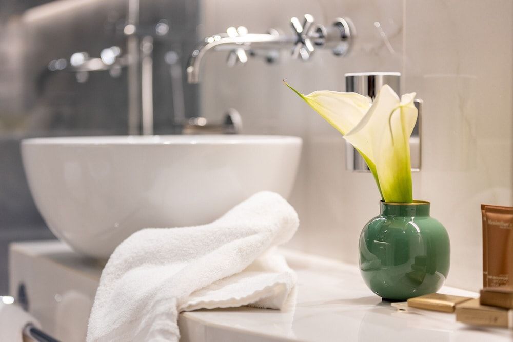 Tiffany's Deluxe Quadruple Room 7