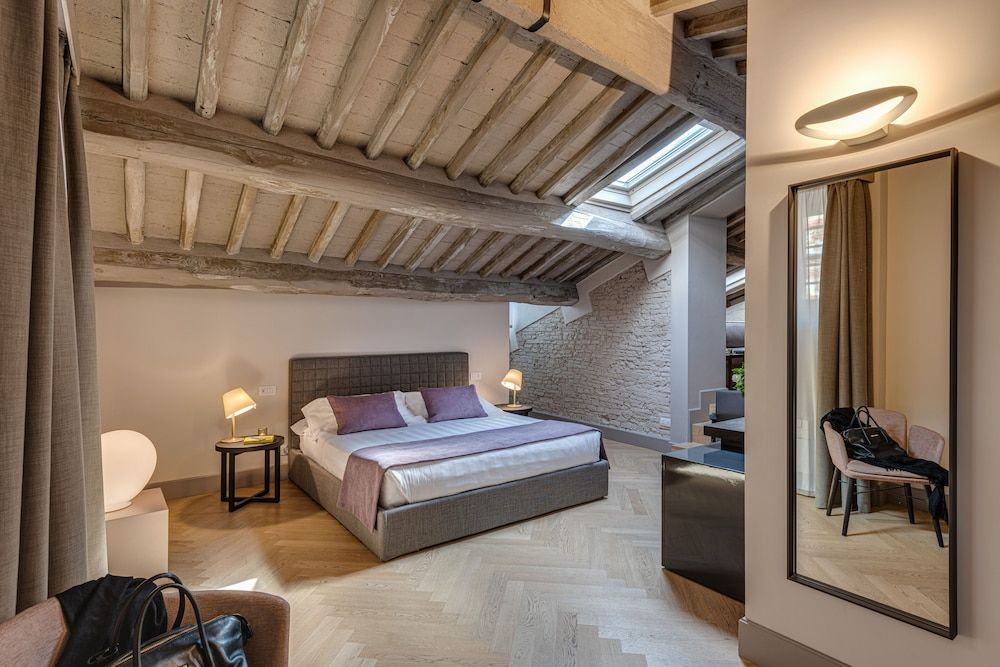 Palazzo Dipinto Junior Suite 7