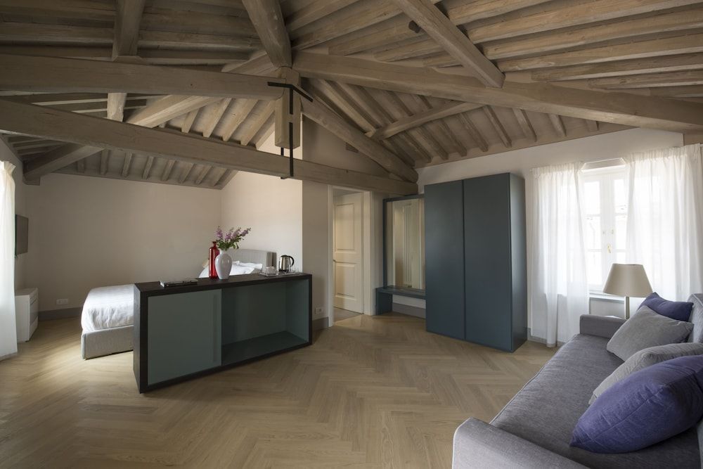 Palazzo Dipinto Junior Suite 17