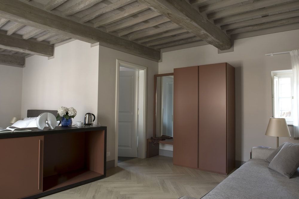 Palazzo Dipinto Junior Suite 15
