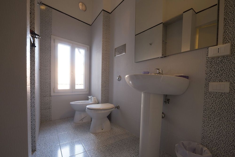 undefined Al Portico Guest House Venezia 10