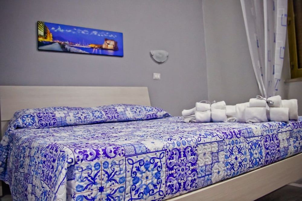 B&B Viva Napoli Standard Double Room, 1 Queen Bed 2
