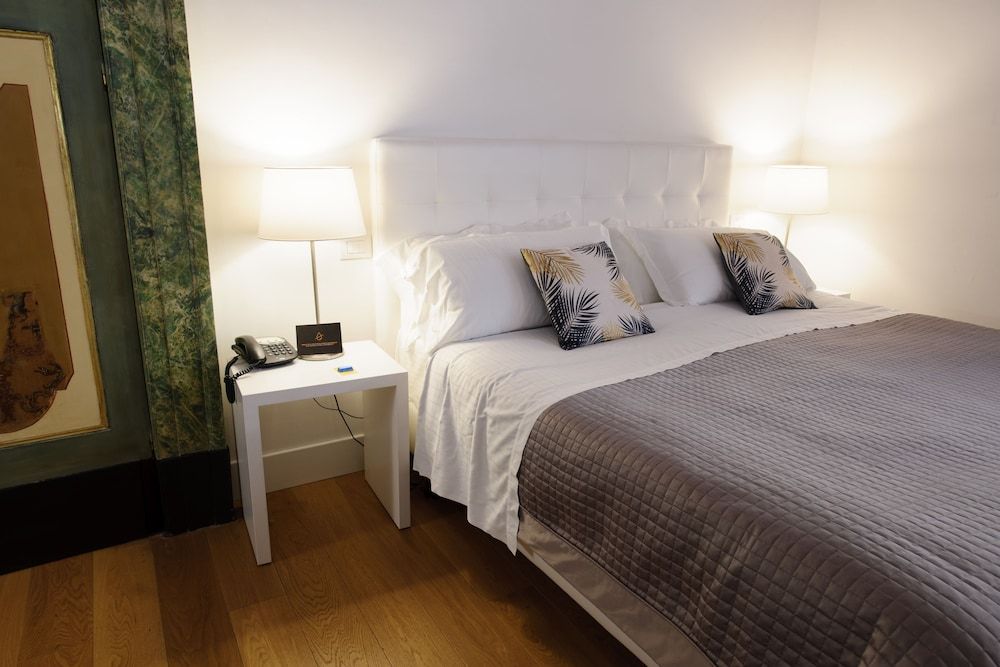 undefined Santa Chiara Boutique Hotel 5