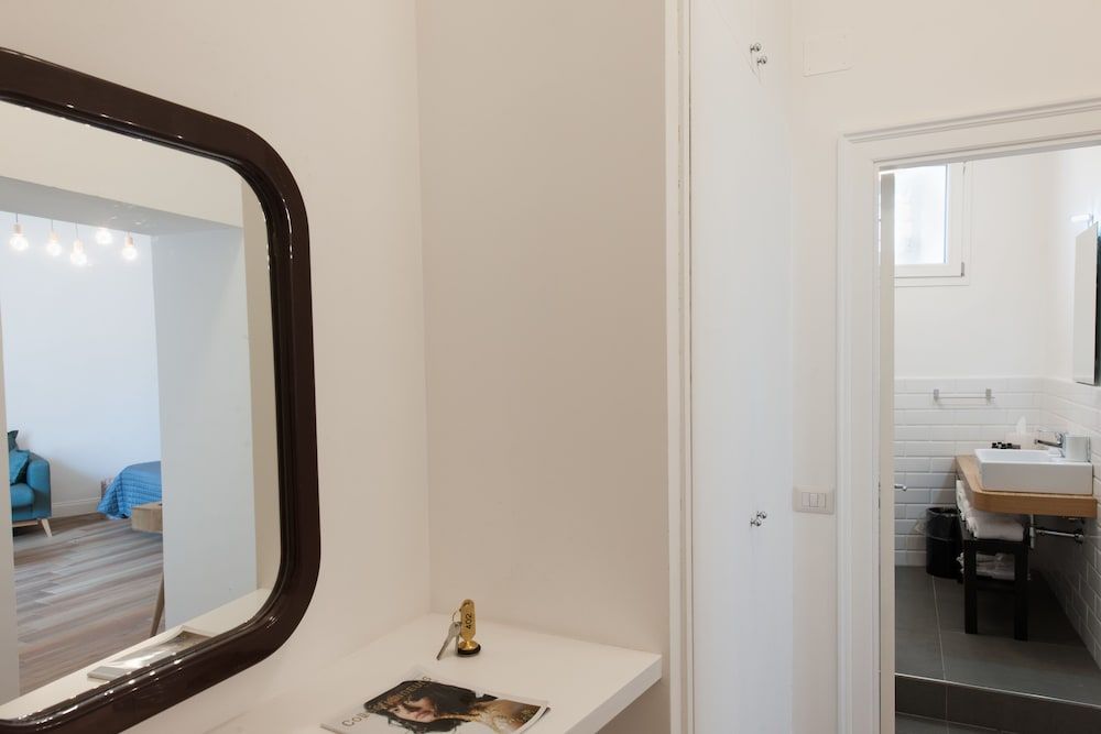 Santa Chiara Boutique Hotel Deluxe Room 3