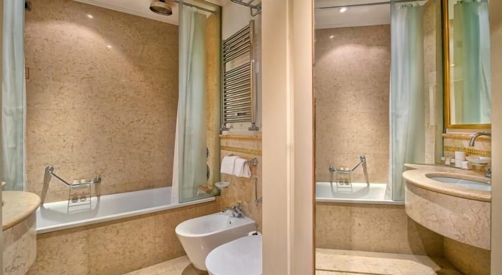 Ca Princess Deluxe Suite, 2 Bedrooms 4