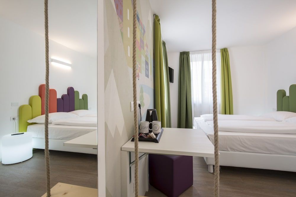 Standard Room, 1 Double or 2 Twin Beds