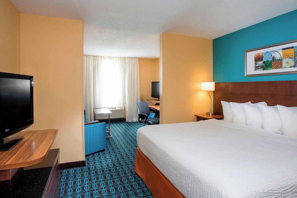Executive Suite, 1 King Bed with Sofa bed, Non Smoking