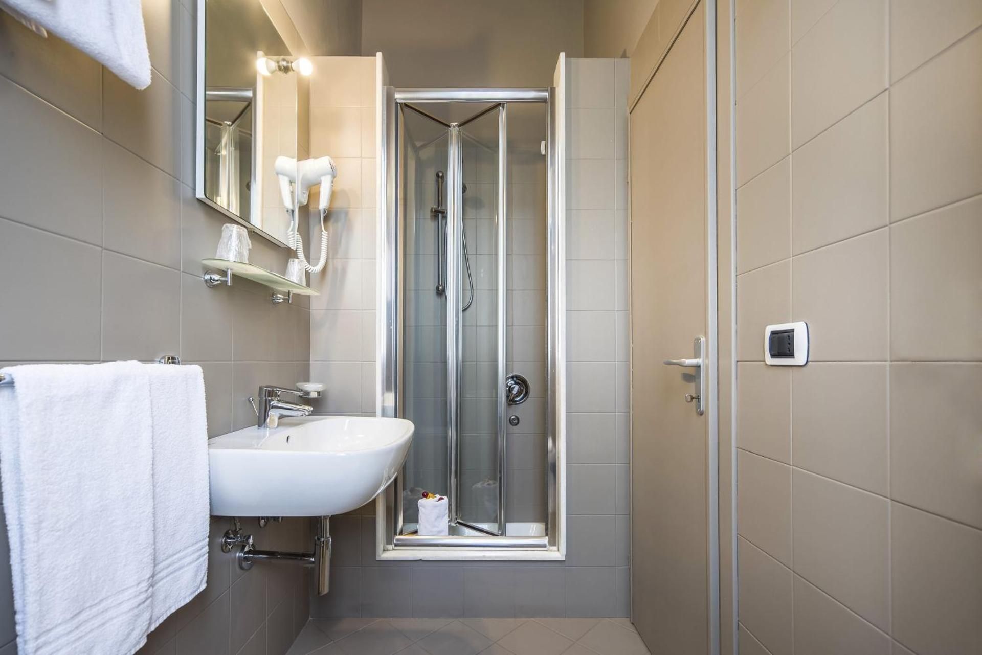 Hotel Est Double Room 4