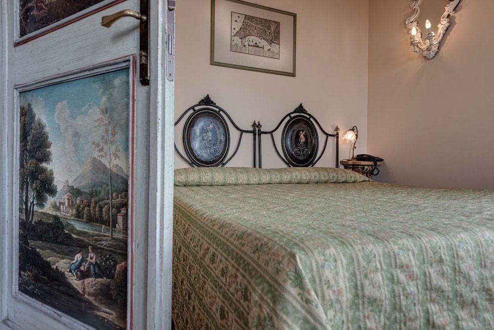 Locanda Poggioleone Deluxe Double Room 13