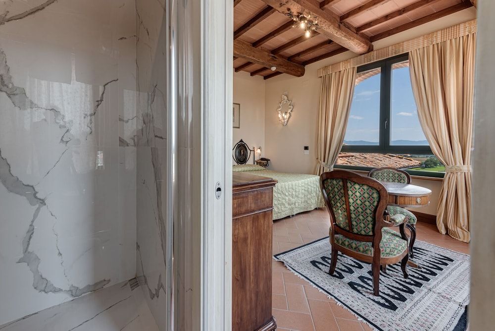 Locanda Poggioleone Deluxe Double Room 11