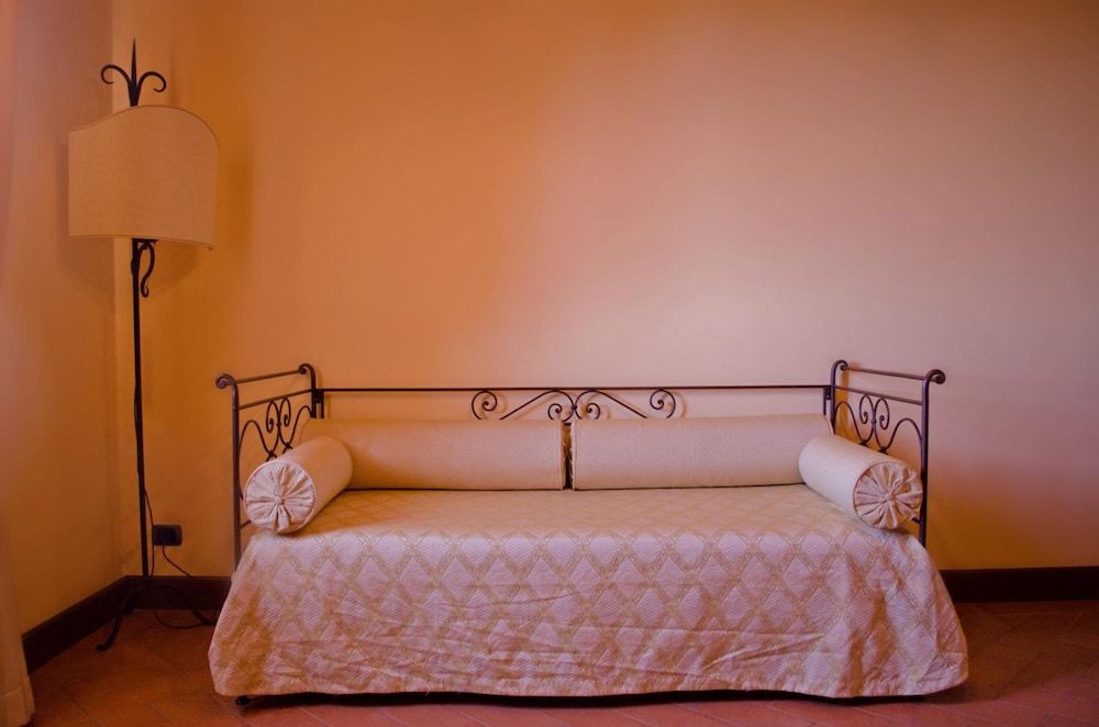 Locanda Poggioleone Deluxe Double or Twin Room 3