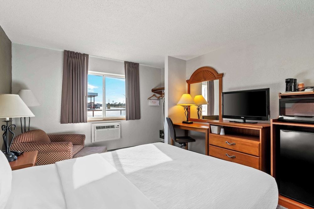 Standard Room, 1 Queen Bed, Non Smoking