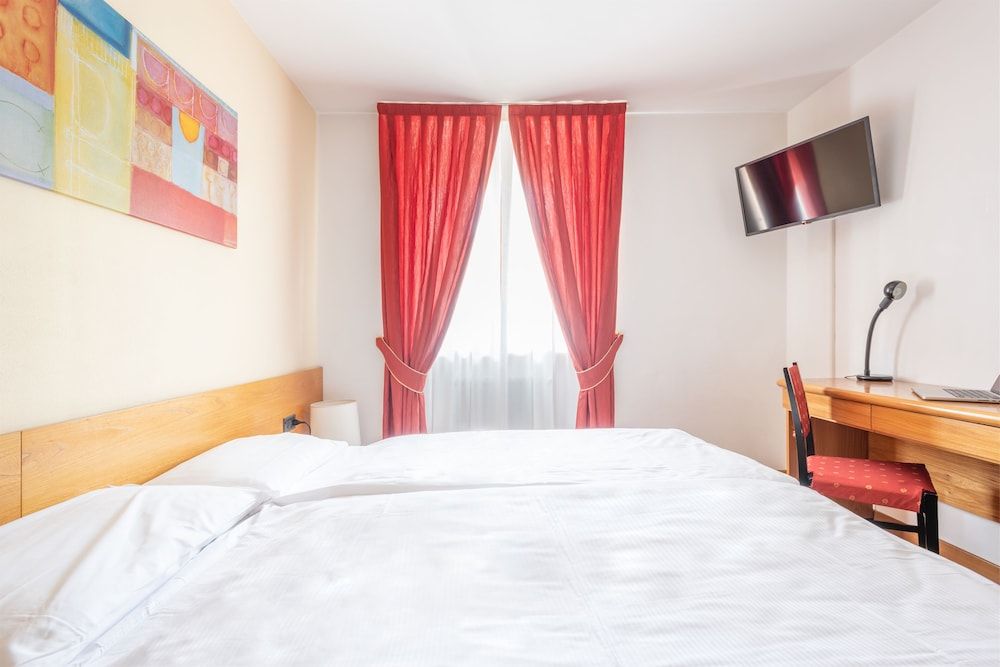 Classic Double Room