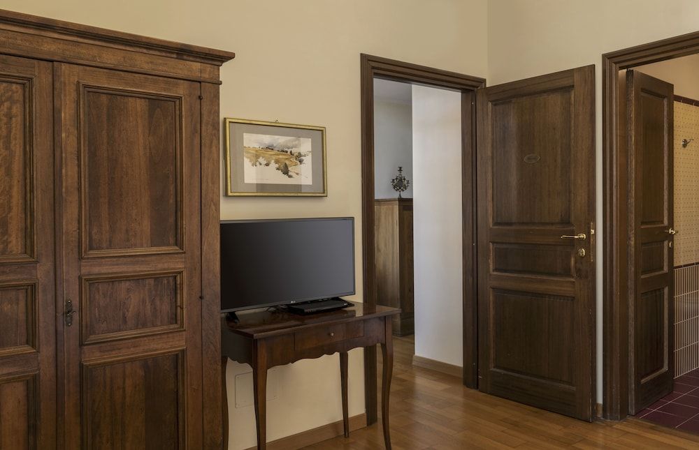 All'Obelisco Deluxe Double Room 4