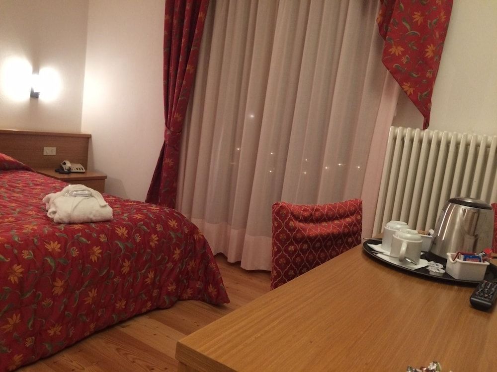 Comfort Room, Lake View (Balcony)