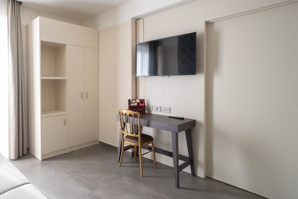 Hotel Palace Family Room 10