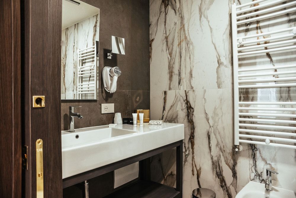 Hotel Palace Royal Room 6